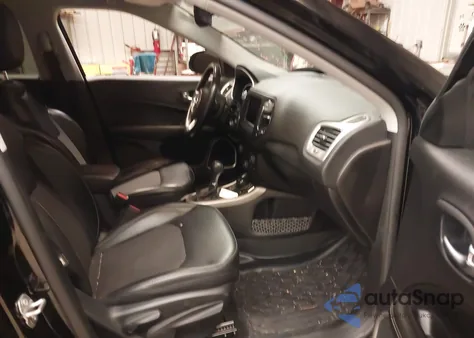 2021 Jeep Compass Latitude 4X4 из США, поврежденный, VIN 3C4NJDBB6MT501721